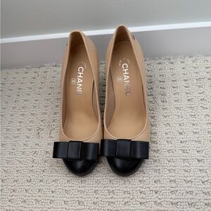 CHANEL  Pump